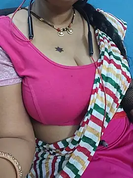Tamil_Vennila_ live cam on StripChat