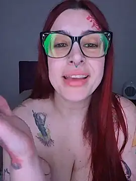 CurvyNattasha live cam on StripChat