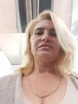 JennyOMay live cam on StripChat