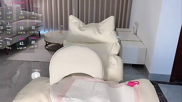 kulomiyee (F milf) - 给我戴上狗链+下空黑牛2分钟