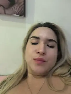 violet-grey webcam