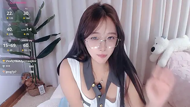 luck-256 (F young) - 指定脱一件+控制3分钟