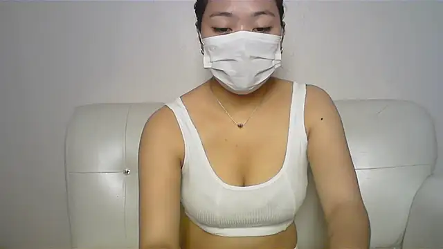 RESMA-CUTEE00 live cam on StripChat