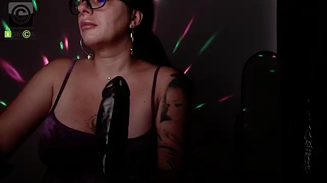 SonyaDevon webcam