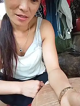 Heryy_xx live cam on StripChat