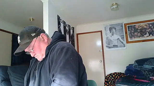 KINKYBLUEYES69