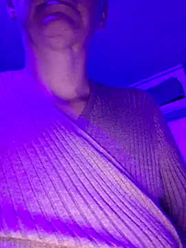 bam420bam (Ask my age) - CUMSHOT FACIAL