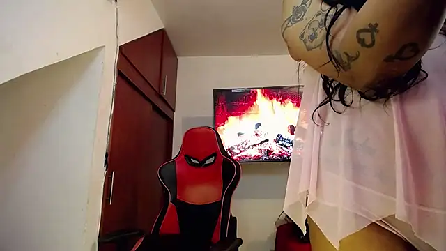 sweet_brunettex_lovingyou webcam