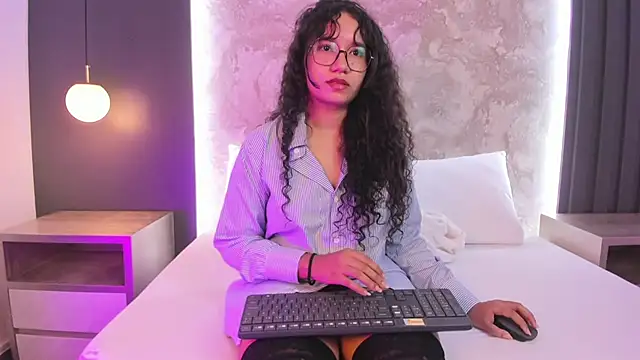 alysson_moon_ webcam