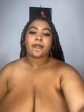 AinaraJimenez live cam on StripChat