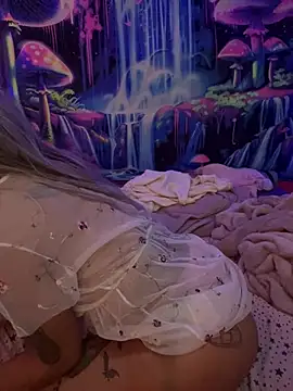 NoirAmina live cam on StripChat