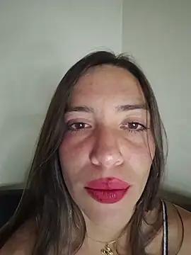 loveuu-bae live cam on StripChat