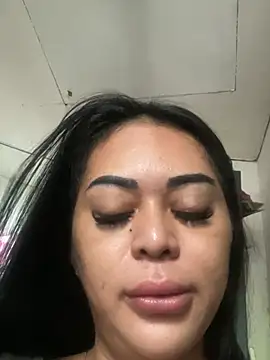 KYLIE_SHEMALE live cam on StripChat