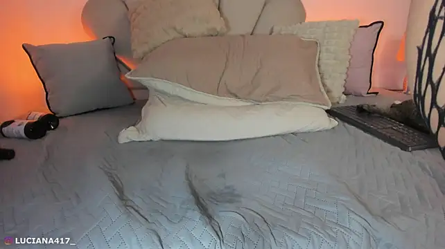 _luuciana_ webcam