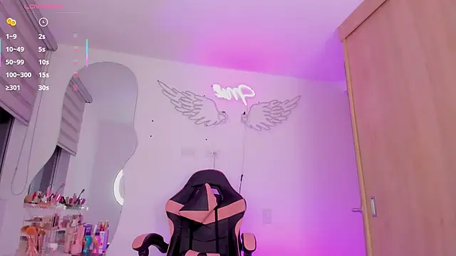 mia_yourmommy webcam