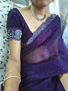 cuteteluguammmaie (F milf) - Chocolate syrup on boobs