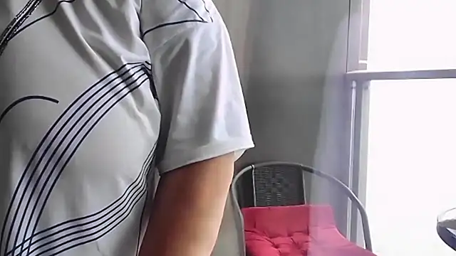 sex2 (F mature) - squirt into a glass, pour on the body