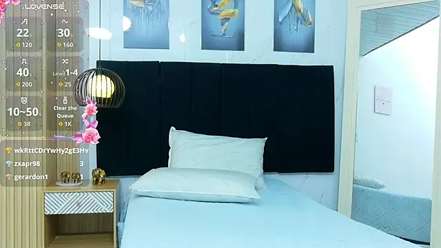 hornybarelylegalgirl webcam