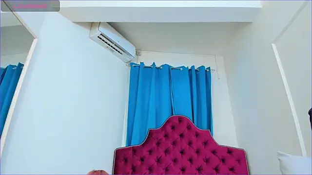 ninnadee live cam on StripChat