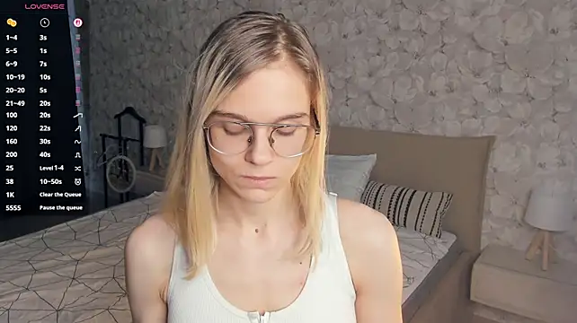 KarinStfleur webcam
