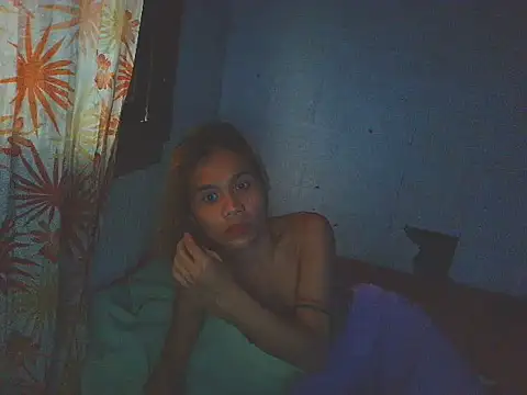 ZoeyisFIRE live cam on StripChat
