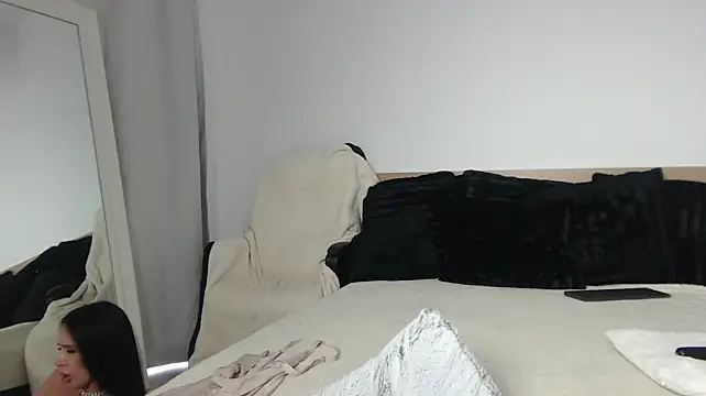 Layla23a webcam