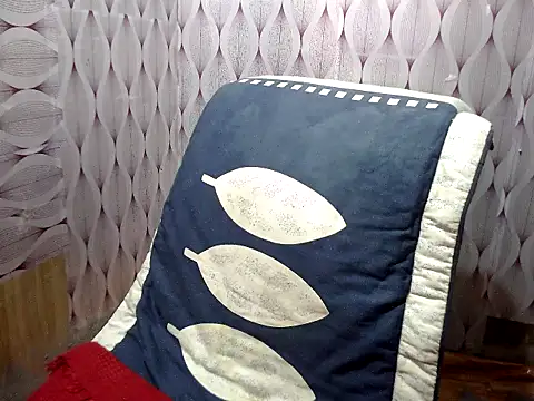 HornyWetPussy4u webcam