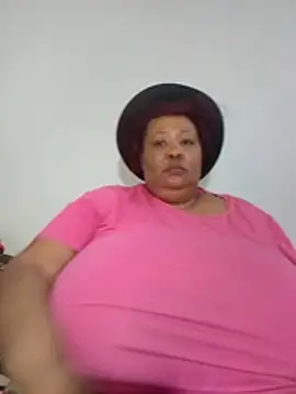 nancy111 (F milf) - Make me squit and cum on my toy