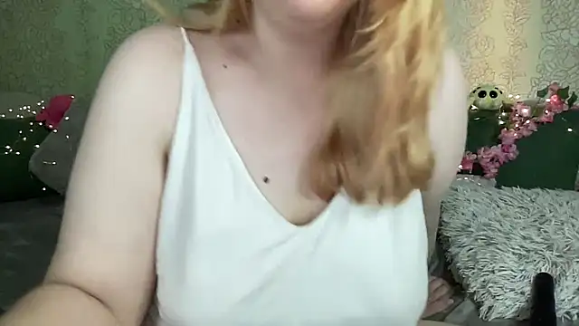 IvyLebelly webcam