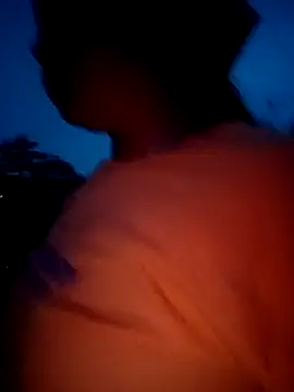 NyloveSquirt