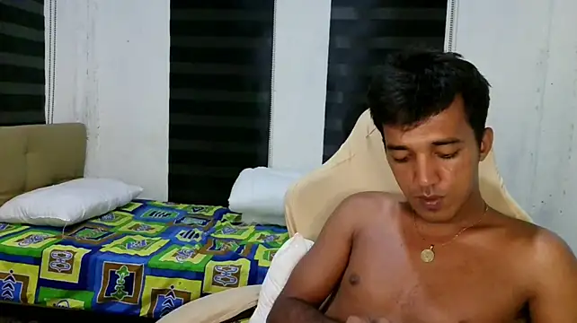 spicy_rowycam (M young) - Lets do Fun/cum💦🍆