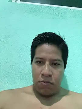 Lukein23 live sex cam