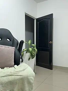 Michel_Jones webcam