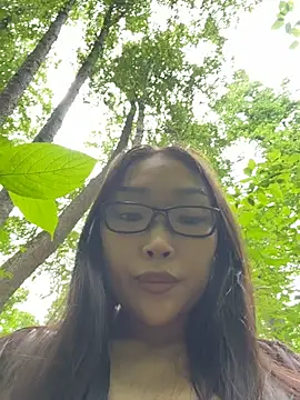 trytomakememoam live cam on StripChat