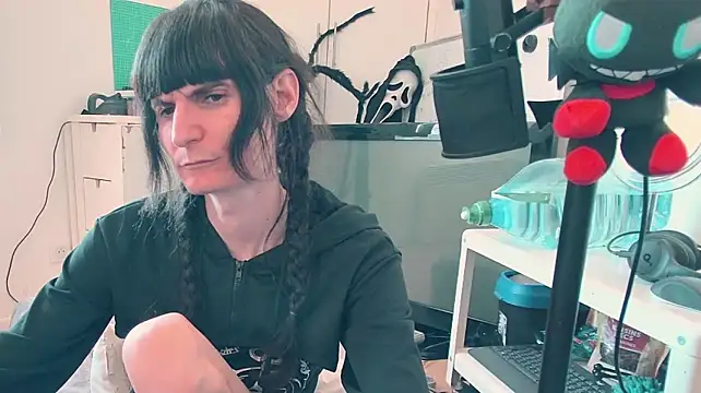 CeriseLapine live cam on StripChat