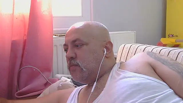husoizmir live cam on StripChat