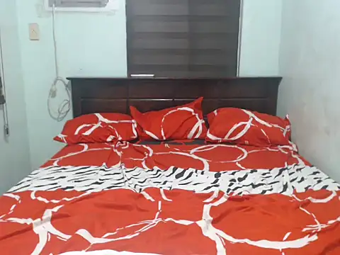 Hello_Kiffy69 webcam