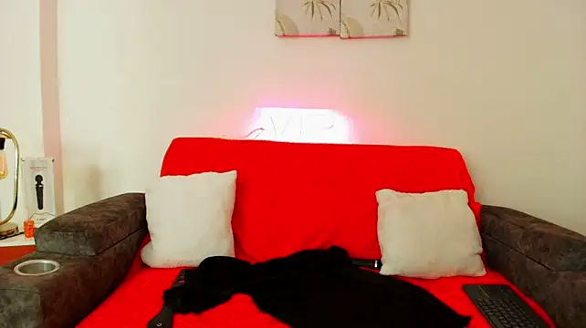 VictoriaLuxx_