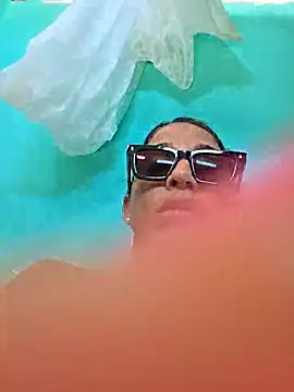 sexy7883 webcam