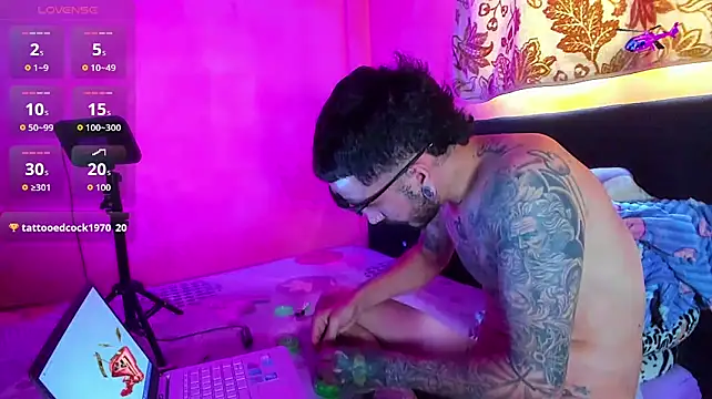 tattooedsmoker777 webcam