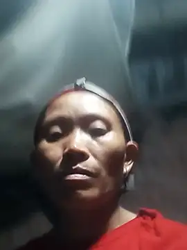 Nguyen_Emaa webcam