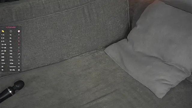 SallieLenorud live sex cam
