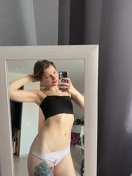valenciashock (F young) - BE IN PANTIES ONLY