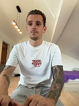 Huge_cock22cm