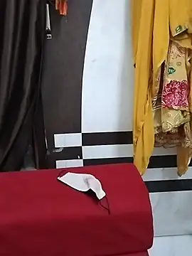 naked livechat Roji Bha