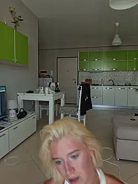 PEACE_DANCE live cam on StripChat