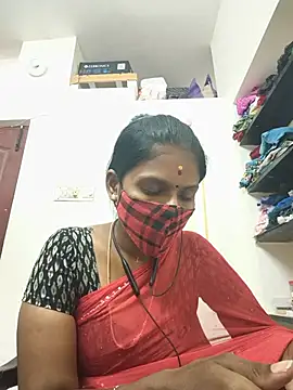 Tamil_Yalini12 live cam on StripChat