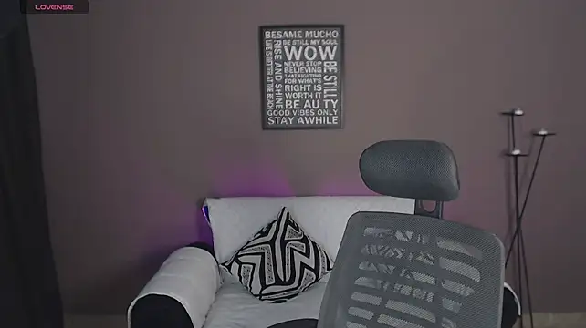 Bella_jh webcam