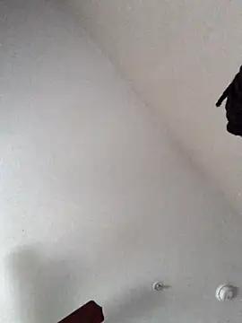 theprettysoles webcam