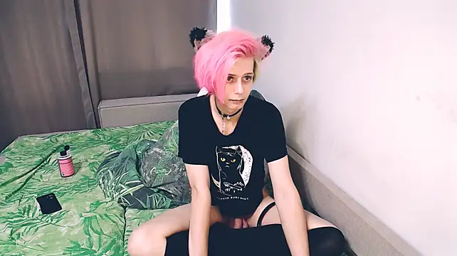 Modella: littlepinkcat